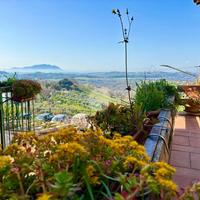 3 LOCALI A MONTEBUONO