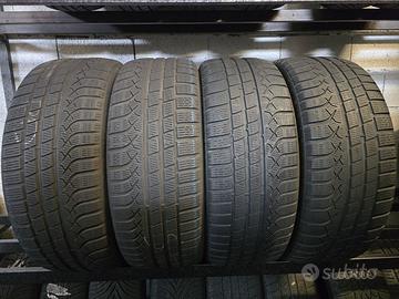 Gomme 235/50/19 Pirelli invernali