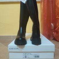 stivali Geox nuovi n. 36
