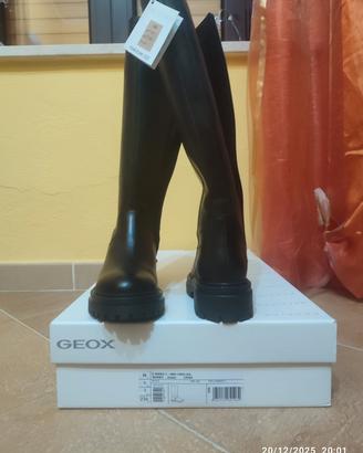 stivali Geox nuovi n. 36