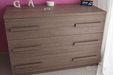 Cassettiera / Comò in legno effetto rovere 