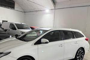 Toyota Auris 1.6 D-4D Lounge