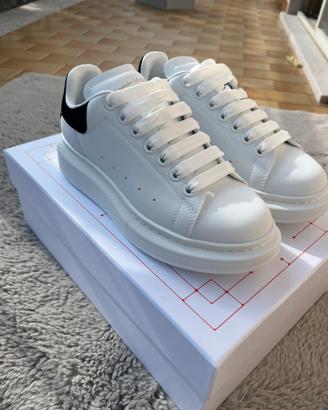 McQueen Nuove