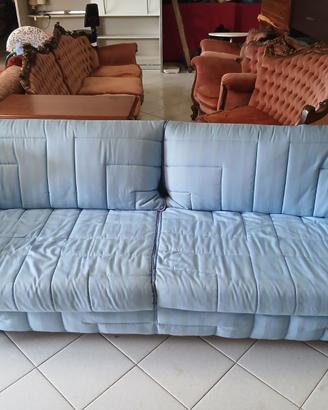 Divano letto azzurro