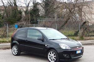 FORD FIESTA V 1.4 Turbodiesel - SI NEOPATENTATI
