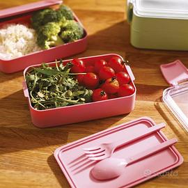 Contenitore con posate