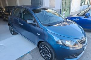 Lancia Ypsilon 1.0 FireFly 5 porte S&S Hybrid Silv