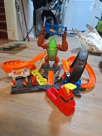 hot wheels pista gorilla velenoso