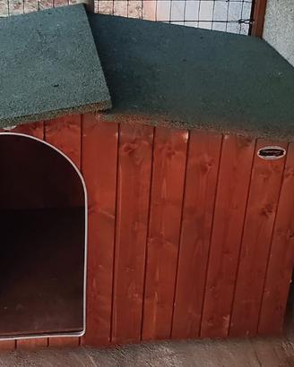 Cuccia in legno per cane