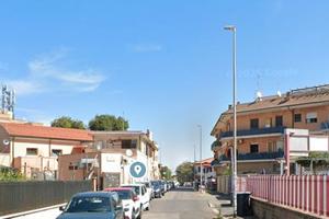 Acilia appartamento in villa