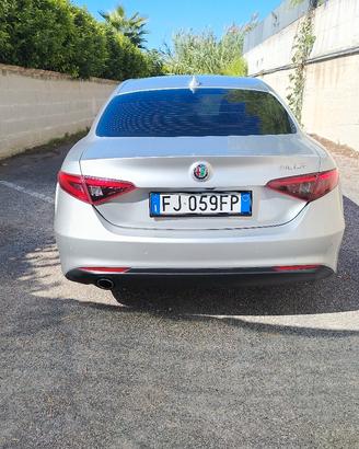 ALFA ROMEO Giulia 2.2 Turbodiesel 150 CV AT8