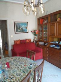 DIVANO LETTO ROSSO DI POLTRONE E SOFÀ  2 POSTI 