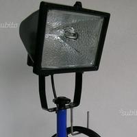Faro Alogeno con Treppiede per Cantiere