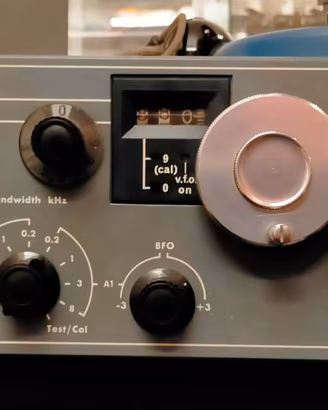 ricevitore navale Redifon R551A