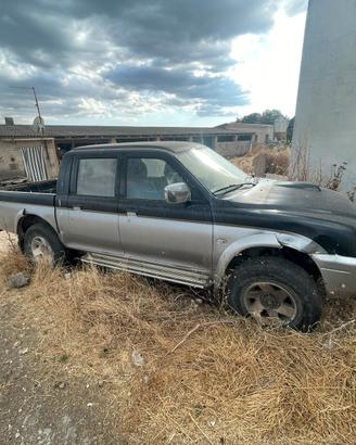 Ricambi Mitsubishi l200