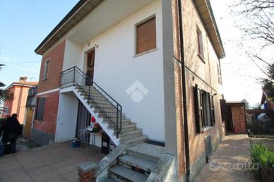 4 LOCALI A CASALGRANDE