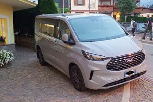 FORD TOURNEO CUSTOM TITANIUM