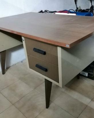 Scrivania in metallo vintage anni 70