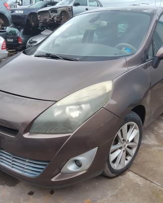 Ricambi RENAULT SCENIC 1.9 diesel anno 2010