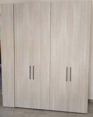 Armadio 4 ante con scaffale