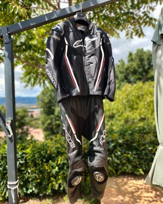Tuta Alpinestars Motegi V2 2pc leather suit.