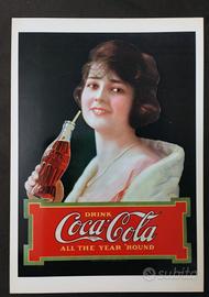 Cartolina Coca Cola Coke ragazza riproduz cartello