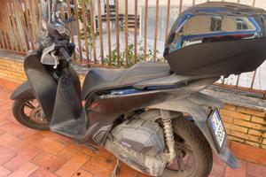 HONDA SH 125 and sport 2024 km 22000 perfetto