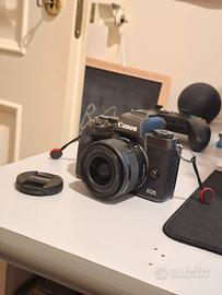 Canon EOS M5 Mirrorless