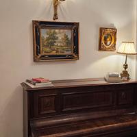 A pochi metri da piazza S.Domenico Maggiore