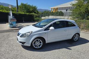 Opel corsa D ( 3 porte)
