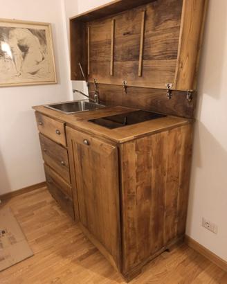Cucina dentro madia