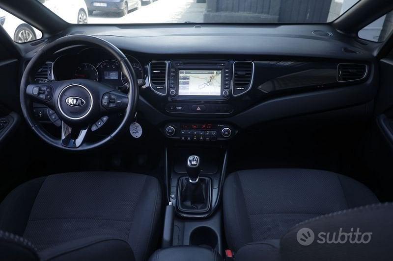 Kia Carens 2016 photo 2