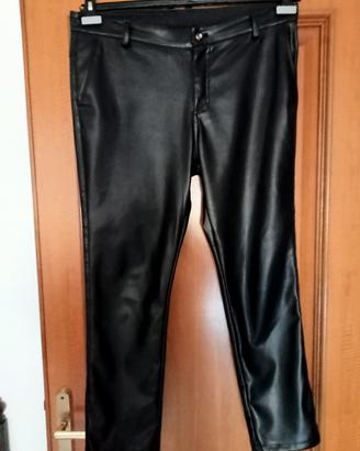 Pantaloni in ecopelle unisex 