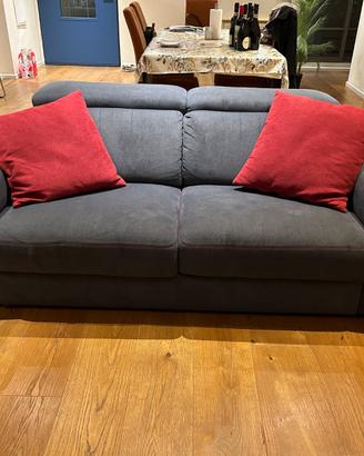 Divano a sedute estraibili&poggiatesta regolabili