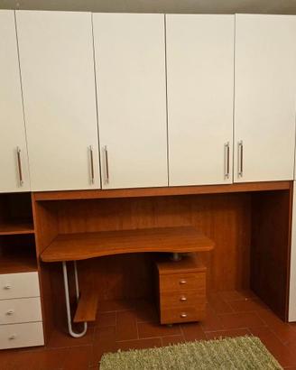 Armadio a ponte con scrivania e cassetti