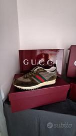 Scapre donna gucci