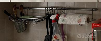 Barra portautensili per cucina