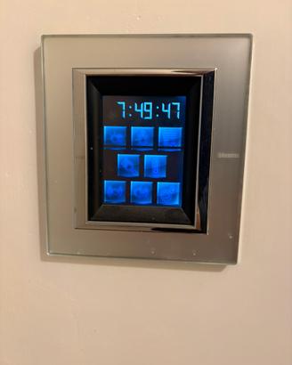 Touchscreen bticino h4684