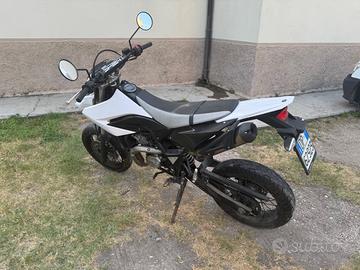 Yamaha WR125X