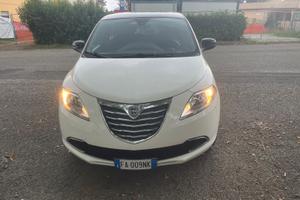 Lancia y  in perfette condizioni