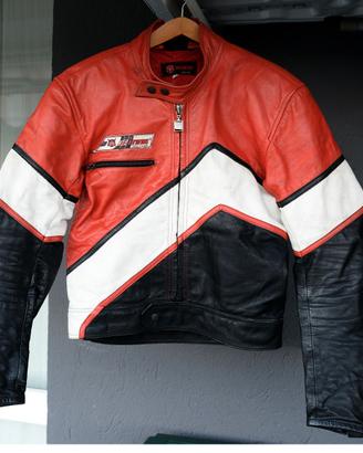 Muta in pelle Dainese