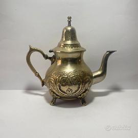 Antica Teiera Marocchina Cesellata in Metallo '900