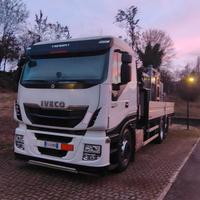 Iveco Stralis Hi Way cassone fisso+ gru