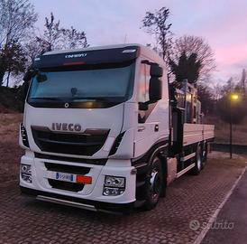 Iveco Stralis Hi Way cassone fisso+ gru
