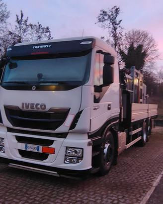 Iveco Stralis Hi Way cassone fisso+ gru