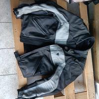 completo abbigliamento moto