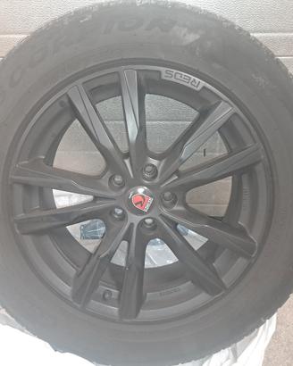 MOMO REDS K2 nero opaco 17 pirelli scorpion