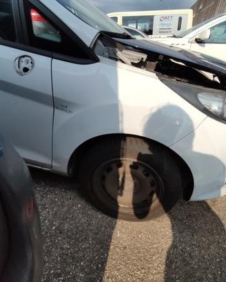 Parafango destro FORD FIESTA del 2010