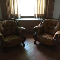 2 POLTRONE