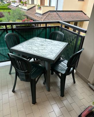 Tavolo da giardino